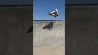 How to flat 3 on rollerblades!!! 🌪                    #flip #spin #rollerblading #inlineskate