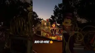 Mickey&rsquo;s Boo-To-You Halloween Parade! 🎃 #disney #wdw #magickingdom #bootoyou #mnsshp