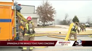 Fire spreads smoke across north Springdale