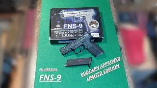 (Airsoft) MAKE CHRISTMAS GREAT AGAIN... Cybergun FNS-9 GBB Rudolph Edition (showcase/not a review)