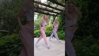 Pink or purple? 🤔 #twins #shuffle #shuffledance #shufflegirls