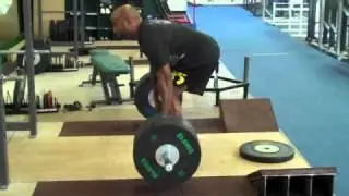 Dean Amasinger Deadlifting