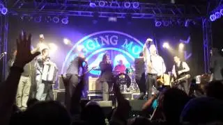 Happy birthday Dave King, Flogging Molly live