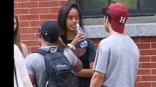 Malia Obama checks into Harvard dorm with help from Barack and Michelle
