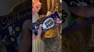 Cadbury egg cookie bars 🪺💗🍪