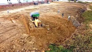 INCREDIBLE EXCELLENT TECHNIQUES OPERATOR BULLDOZER PUSHING SOIL FOR BIG PROJECT