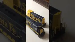 Santa Fe's CF7s in HO Scale