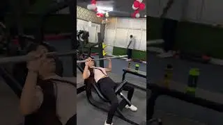 Gym❤️#tending#youtubeshorts #youtuber#workout#youtube #video#gymgirl#legs #fitness#shorts#fitgirl