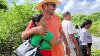 O BATISMO DE DONA GERALDA E FAMÍLIA NAS ÁGUAS DO RÍO PAJEÚ FLORESTA PERNAMBUCO.