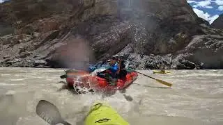 zanskar river expedition🥶#ladakh #travel #trending #kayaking #kayakingadventure #kayaklife