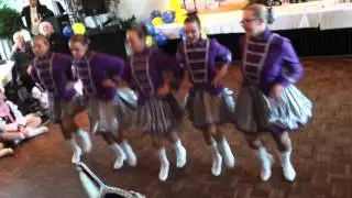 Gardedans dansmariekes Eileuvers bij Kinne