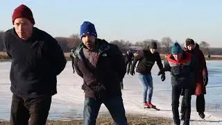 Grote schaatsdrukte op de Ryptsjerksterpolder