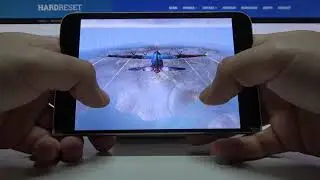 Garena Free Fire on Microsoft Surface Duo &ndash; Gameplay Test / FPS Checkup