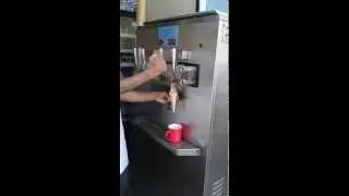 Softy ice cream 2 flavours+ 1 mix vending machine for SALE