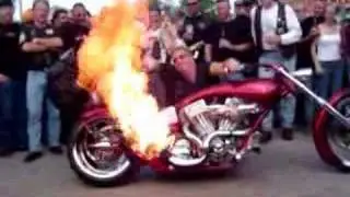 Paul Yaffe's Phantom Flame Thrower Bike