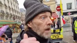 Manifestation des gilets jaunes. Fontaine des Innocents &agrave;  Paris le 20/12/2025 1-2.