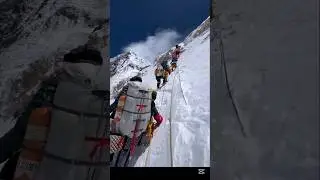 Mount Everest tracking 2025 🥵#mounteverest #shorts