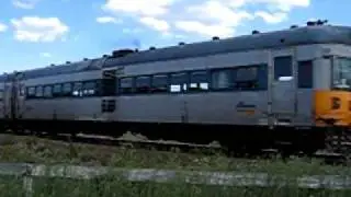 620/720 railcar at Wallarobba level crossing