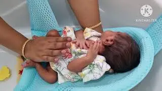 Bathe a Newborn baby / mesh bath net / bath tub / first cry online baby products /