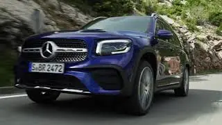 Mercedes-Benz GLB (in blue driving scenes)