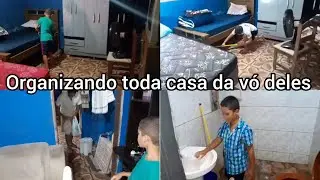 Mãe foi no velório/Nós aproveitamos e arrumamos tudo a casa dela