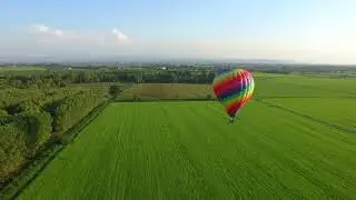 Aerial image of a hot air balloon that travels | Video Effects