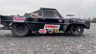 Hoonin 132 feet at a time #hoonigan #132 #1320 #rcdrag #teamassociated #rctruck #dragtruck #wheelie
