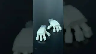 LEGO Mech Hands Build