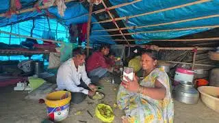 दिव्या ला सुनबाई लय आवडल हे फळ काय आहे हे खायाला ऐक दम सुंदर आणी गोड आंबूस लागते 😋😱🤗