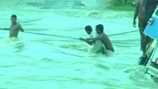 Rescue Operation on to take out truck stuck in Banas river flood in Rajasthan