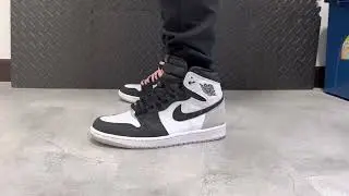 Air Jordan 1 Retro High OG Stage Haze with Pink Lace on feet