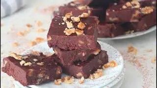 HOMEMADE CHOCOLATE FUDGE WITH MILK POWDER