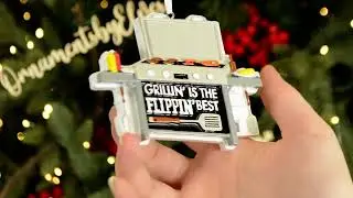 Ornaments by Elves: Personalized Grillin is the Flippin Best Cooking Ornament OBE-OR2289