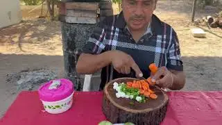 Caldo de verduras con Maruchan 