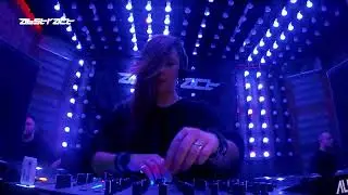 Paula Kasbaeh.  Abstract w/Hadone. True Club.  8. 4. 22. M&aacute;laga