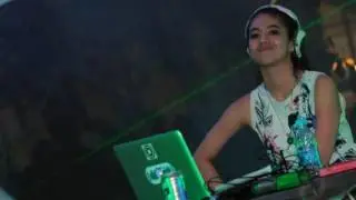 Dua Hati (Remix Dejavu)