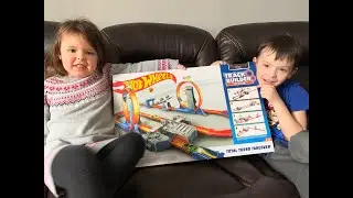 Hot Wheels Turbo Takeover Track Builder