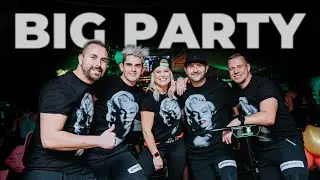 Pin Up Big Jumping Party! 300 trampolines!