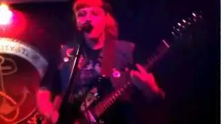 Bruiser Queen LIVE