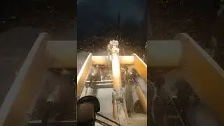 Снігу насипало по коліна. Розчистка.
