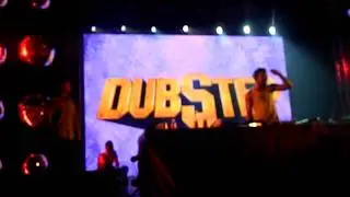 Benga & MC Youngman @Arena Moscow - Start of the set