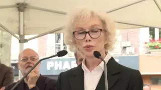 Bambi (Marie-Pierre Pruvot) - Discours d'inauguration de la Promenade Coccinelle (Paris)