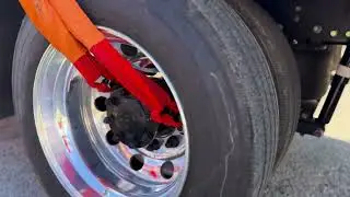 Подъем эвакуатора с помощью Wheel Duck 3.0! Инструменты для тяжелых тягачей: www.stephenstruck.com