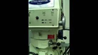 Револьверно-фрезерный станок Steelmaster, модель SM-KD2VS с 3-осевым цифровым рулем