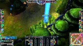 League Daily: Thresh Outplay