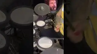 #drums #drumcover #drummer #drumvideo #drumming #s&aacute;lezianos #drummerlife #livedrums