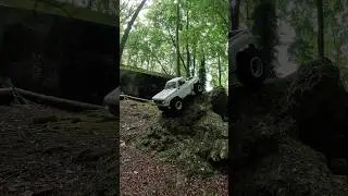 Element Gatekeeper & Axial SCX10.2, fun fun fun