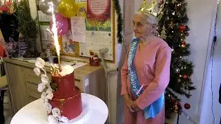 95. urodziny pani Róży w Dziennym Domu Senior+
