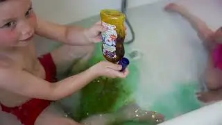 Orange to Green Colour Changing Bubble Bath