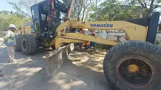 Motor Grander Komatsu GD655 Traning Operater.